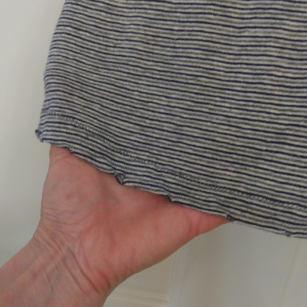 CURRENT/ELLIOTT STRIPPED DISTRESSED TOP - Picture 4 of 5